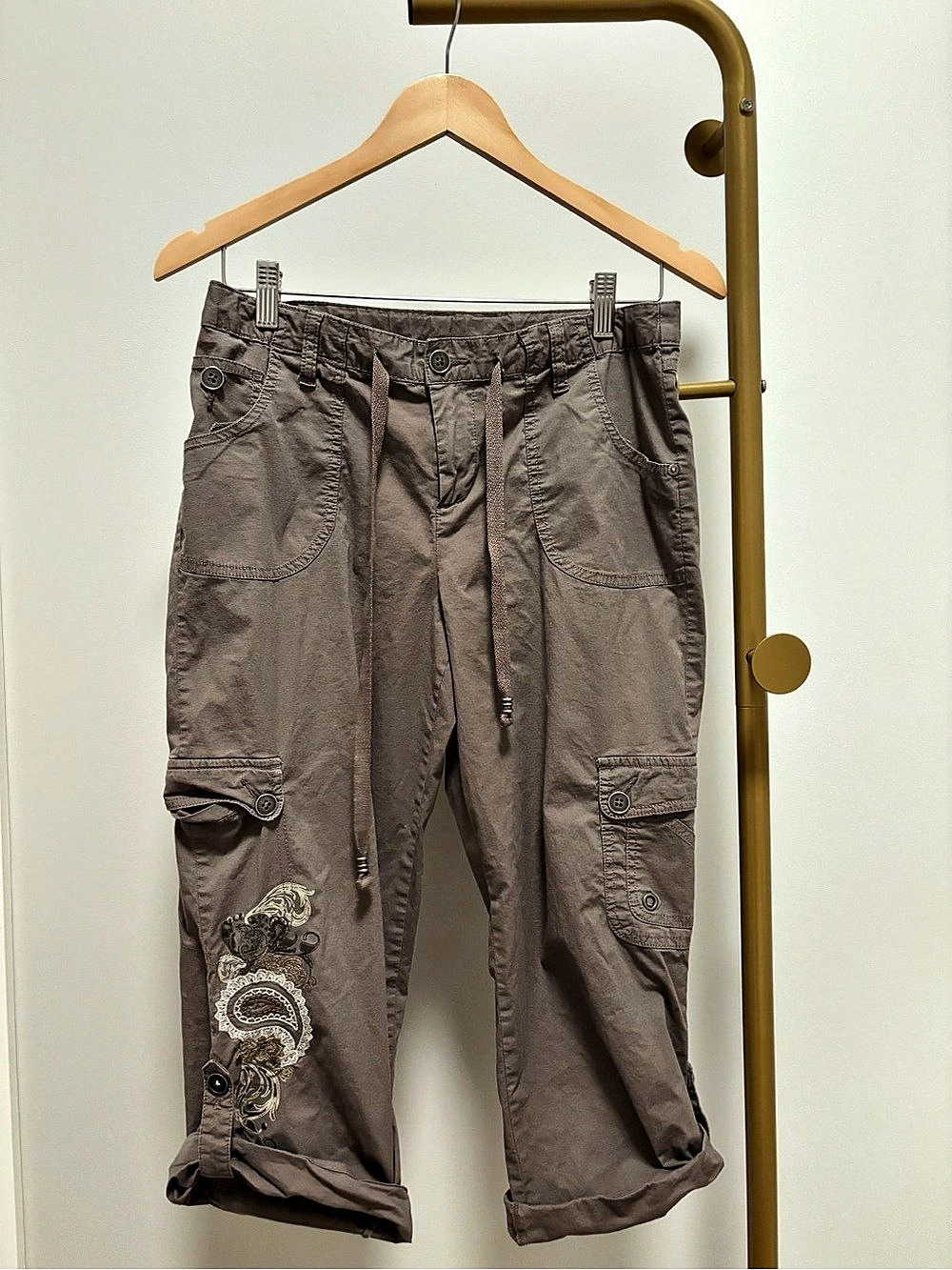 Style & Co Petite Embroidered Cargo Capri Pants in Brown Size 8P